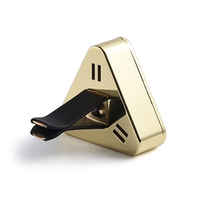 Ambientador Metálico Triangular Personalizado con Clip para Ventilación de Coche - Product Image 3