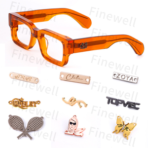 Finewell Custom <span class=keywords><strong>occhiali</strong></span> <span class=keywords><strong>da</strong></span> <span class=keywords><strong>sole</strong></span> 3D metallo Logo dorato diamanti Set argenteo <span class=keywords><strong>occhiali</strong></span> <span class=keywords><strong>da</strong></span> <span class=keywords><strong>vista</strong></span> tempie PC acetato <span class=keywords><strong>occhiali</strong></span> <span class=keywords><strong>con</strong></span> Logo 3D - Product Image 4