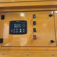 Générateur diesel silencieux sur remorque, 50KVA 60KVA 70KVA 80KVA 90KVA 100KVA 120KVA 150KVA 200KVA, prises personnalisées, démarrage automatique