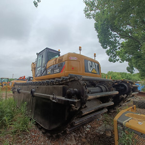 รถขุดสะเทินน้ำสะเทินบก CAT 320D ขนาด 20 ตัน พร้อมบุ้งกี๋ขุดขนาด 1 ลูกบาศก์เมตร รถขุดสะเทินน้ำสะเทินบกมือสอง รุ่น cat320d - Product Image 3