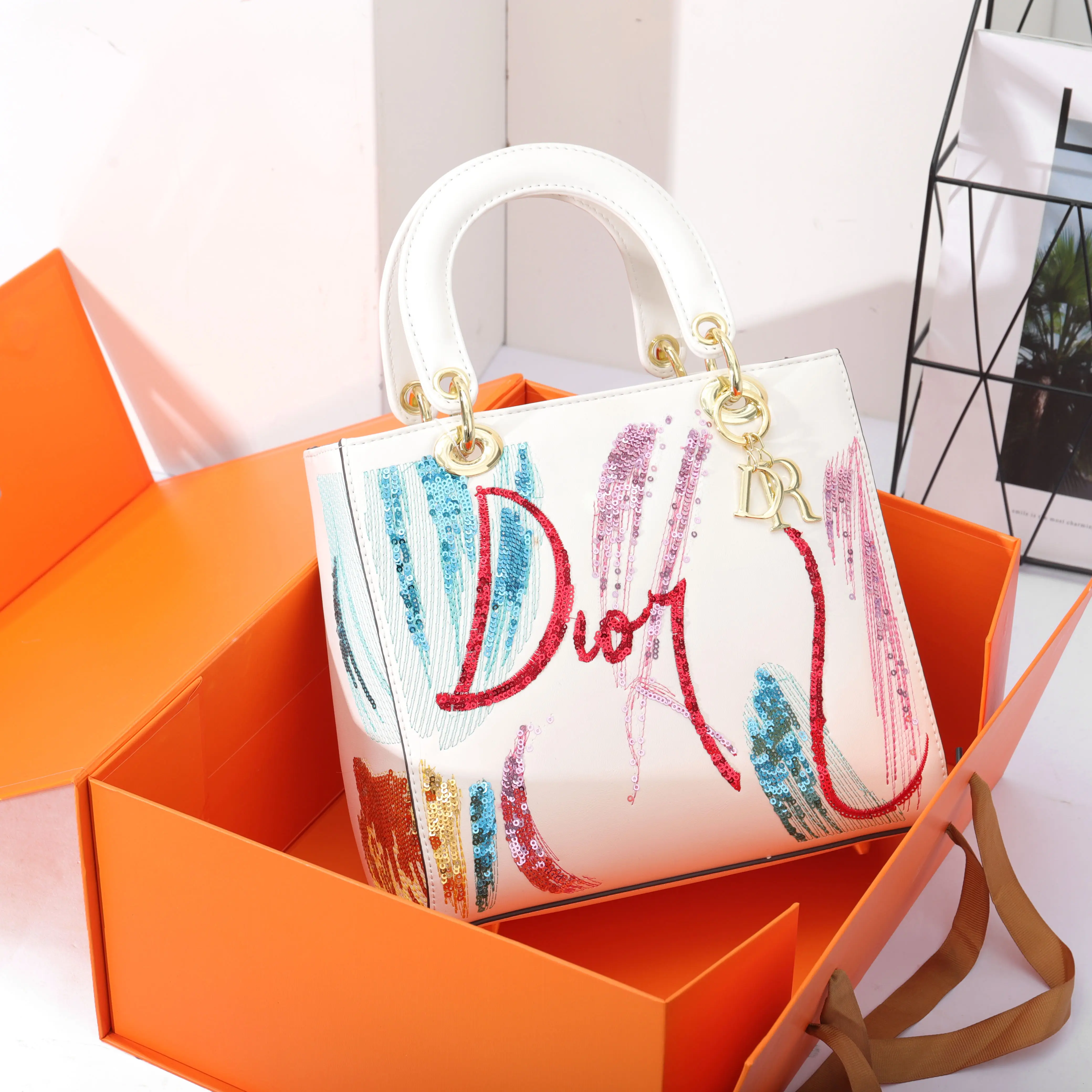 2021 borse carino più venduti signore designer borse per le donne ricamo paillettes borse femminili rifornimento della fabbrica di alta qualità 25 cm