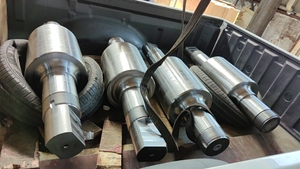 عمود دعم كبير للفيران، مصنوع من الفولاذ السبائكي الثقيل، مخصص للمصانع، مناسب لأعمال الدرفلة الكبيرة - Product Image 2