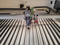 Machine de découpe laser CO2 STJ1390M