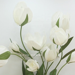 Fiori di <span class=keywords><strong>Tulipano</strong></span> Artificiali Realistici di Alta Qualità Giganti Fatti a Mano in Carta Crespa Moderni Ecologici Colori Vivaci per Matrimoni - Product Image 3