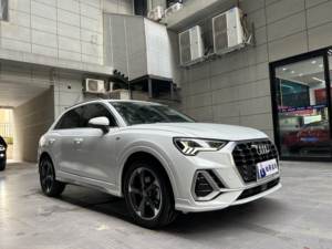 Voiture d'occasion <span class=keywords><strong>Audi</strong></span> <span class=keywords><strong>Q3</strong></span> <span class=keywords><strong>2019</strong></span> <span class=keywords><strong>35</strong></span> <span class=keywords><strong>TFSI</strong></span> Dynamic - Product Image 1