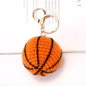 Porte-clés en crochet de football en gros, tricoté à la main, mini ballon de sport (football, tennis, basketball) en crochet, pendentif porte-clés - Product Image 6