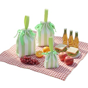 Sac isotherme rayé de Noël avec cordon de serrage, impression de logo personnalisé, sac isotherme réutilisable pour pique-nique, école, bureau - Product Image 1