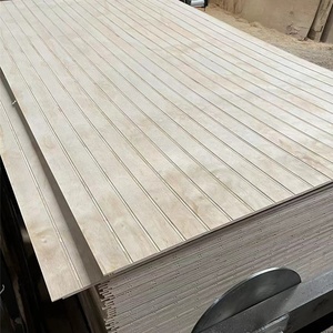 Contreplaqué rainuré en forme de W plaqué de pin de Playwood rainuré de 9mm avec le plybead de bord Shiplapped pour la décoration - Product Image 2