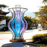 Lumière paysagère en forme de vase irisé, cadre en acier inoxydable, paillettes en polycarbonate, LED, IP66, résistant aux intempéries, art extérieur pour quartier culturel