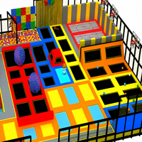 Équipement d'aire de jeu Rish avec trampoline intérieur et aire de jeux pour enfants