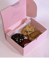 Boîte en carton ondulé pliable avec logo personnalisé, recyclable, facile à assembler, pour l'emballage et la présentation de sushis, gaufres, biscuits