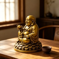 Statue du Bouddha rieur tenant un lingot d'or, figurine du Bouddha Maitreya couleur laiton sur socle en forme de pièce de monnaie, décoration pour la maison, le bureau ou la boutique