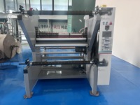 Machine de découpe et de rembobinage de bobines d'acier de petite taille avec moteur PLC Schneider, informatisée, capacité de 120 m/min
