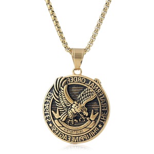 Yunnique – collier avec pendentif aigle en acier inoxydable plaqué or pour hommes, bijoux de mode Hip Hop, Design tendance du zodiaque animal - Product Image 1