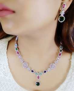 Conjunto de joyería nupcial al por mayor, collar y pendientes de gota de agua de diamante europeo y americano para vestidos de boda y de noche - Product Image 1