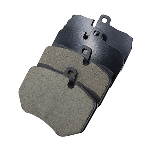 Jeu de plaquettes de frein à disque en céramique carbone pour <span class=keywords><strong>Audi</strong></span> <span class=keywords><strong>Q7</strong></span> <span class=keywords><strong>V12</strong></span> TDI 4L0698151B - Product Image 1