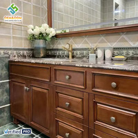 Ensemble de meubles de salle de bain en bois massif moderne OEM, table en cuivre, bureau, armoire, panneau, miroir, lavabo, robinet, eau, bar à domicile, hôpital