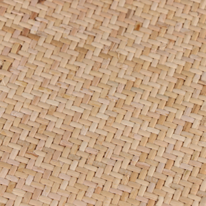 Chaise de salle à manger d'extérieur industrielle moderne en résine avec dossier croisé, design robuste et réglable, idéale pour les hôtels et appartements - Product Image 5