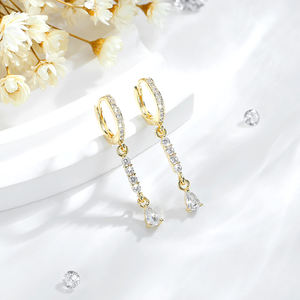 2025ใหม่เครื่องประดับแฟชั่น14K ต่างหูเพทายสีขาวชุบทองทองเหลืองรักษาสีต่างหูเงินสเตอร์ลิงขายส่ง - Product Image 1