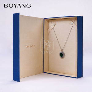 Boîte à bijoux personnalisée Boyang, forme de livre à fermeture magnétique bleue, avec pendentif anneau - Product Image 5