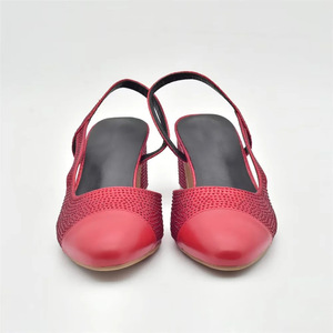 <span class=keywords><strong>Sandales</strong></span> d'extérieur <span class=keywords><strong>italiennes</strong></span> de luxe pour femmes avec fermeture ouverte doublure en polyester et ensembles de sacs assortis chaînes décorées-pour la mode de fête - Product Image 3