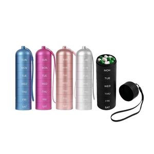 Organizador de Pastillas Semanal Portátil de 7 Días con Pastillero de Aleación de Aluminio Impermeable para Uso Promocional y Almacenamiento Fácil para Viajes - Product Image 1