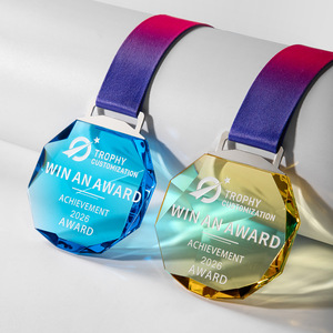 Trofeo de Cristal Personalizado Dianzan con Grabado para Premios de Logro 2026 Azul Amarillo Morado - Product Image 4