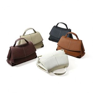 Sac à main pour femme en cuir de première qualité Zhenwo, fabriqué sur mesure, style rétro minimaliste, pour le travail et les loisirs - Product Image 3