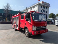 Camion de Secours d'Urgence 4x2 avec Arroseur, Capacité du Réservoir <3000L, Émissions Euro 3, Diesel