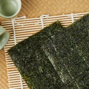 Emballage pour onigiri triangulaire, film double couche pour la vente au détail, certifié IFS Food, vente en gros, exportation - Product Image 1