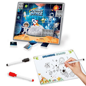 บล็อกตัวต่อขนาดใหญ่ธีมอวกาศ ของเล่นเสริมทักษะ STEAM พร้อมจรวด นักบินอวกาศ ยูเอฟโอ และกระดานวาดภาพ สำหรับเด็กเล็ก เป็นของขวัญ - Product Image 1