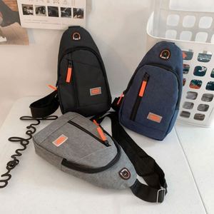 Nouveau Sac Bandoulière Imperméable en Nylon avec Fermeture Éclair et Trou pour Écouteurs pour Hommes – Sac de Poitrine Messager Idéal pour les Loisirs - Product Image 2