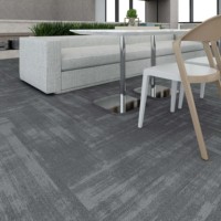 Carreaux de moquette gris Tapis en nylon gris Revêtement de sol Bureau Hôtel Hall Bibliothèque Carreaux de moquette de luxe