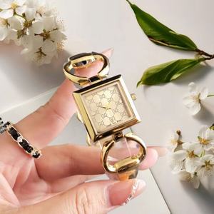 Relojes de pulsera nuevos para mujer al por mayor, reloj de lujo con patrón GG, esfera cuadrada, correa plateada, relojes de pulsera de moda. - Product Image 2