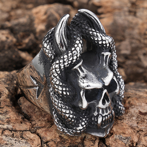 Nueva llegada al por mayor para hombre de acero inoxidable grueso pesado gótico punk biker joyería anillos plata serpiente vampiro cráneo anillo para hombres - Product Image 3