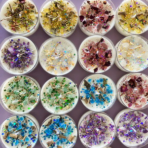 Cadeau de Noël, bougie parfumée en cire de soja avec fleurs séchées et cristaux, paillettes colorées, décoration intérieure, Thanksgiving, Nouvel An, Noël - Product Image 3