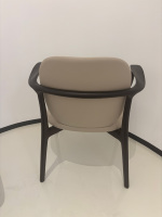 Chaise d'hôtel en bois massif fabriquée à la main sur mesure de haute qualité au prix d'usine pour les espaces de réception et de hall d'hôtel et l'utilisation en villa