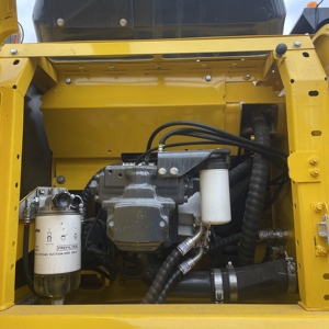 รถขุดตีนตะขาบ Komatsu PC220 มือสอง 22 ตัน ของแท้จากญี่ปุ่น ชั่วโมงการใช้งานต่ำ ขาย - Product Image 5