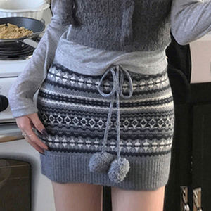 Minifalda de punto jacquard suave y transpirable con estampado floral dulce, viscosa/poliéster, ribete de pompón, silueta ajustada, natural - Product Image 6