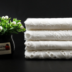 OEM riciclare il 100% di <span class=keywords><strong>cotone</strong></span> per il vestito con il tessuto dell'occhiello dell'<span class=keywords><strong>organza</strong></span> del tessuto di nuotata del fiore per l'uniforme - Product Image 3