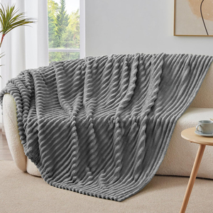 Coperta per Divano - Coperte in Pile Grigie Soffici, Morbide e Calde per l'Inverno, Decorazioni per Camera da Letto e Regali di San Valentino - Product Image 5