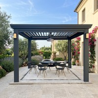 Pavillon de toit moderne et réglable, auvent en aluminium imperméable, avec volets télécommandés, idéal pour la détente en plein air.