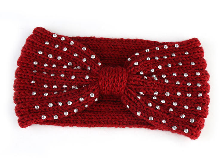 สีแดงเข้ม