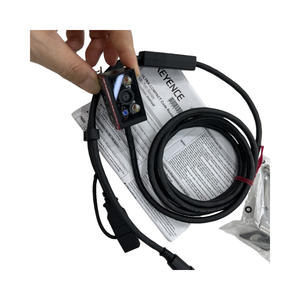 เครื่องอ่านบาร์โค้ด KEYENCE SR-710 แบบติดตั้งถาวรขนาดกะทัดรัดพิเศษ ระยะกลาง สำหรับสายการผลิตอุตสาหกรรม พร้อมการรับประกันหนึ่งปี - Product Image 4