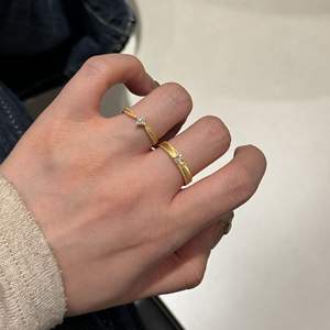 แหวนเงินแท้ S925 สไตล์วินเทจ ประดับเพชรเม็ดเดียว สำหรับผู้หญิง ผิวขัดเงา หรูหรา ประณีต - Product Image 3