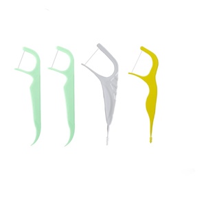 50 bâtonnets de <span class=keywords><strong>fil</strong></span> <span class=keywords><strong>dentaire</strong></span> jetables à la menthe avec brosse interdentaire intégrée <span class=keywords><strong>pour</strong></span> appareils orthodontiques et dispositifs dentaires - Product Image 6