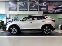 Hyundai Tucson L 2025 1.5T 8AT SUV Écran tactile Caméra arrière Toit ouvrant Voiture familiale Fabriquée en Chine