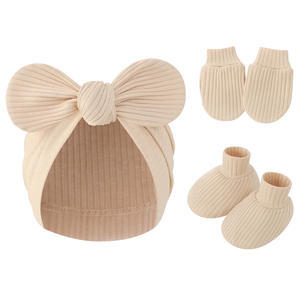 Conjunto de gorro con lazo para bebé recién nacido, con manoplas y calcetines anudados, diseño a rayas antiarañazos - Product Image 4