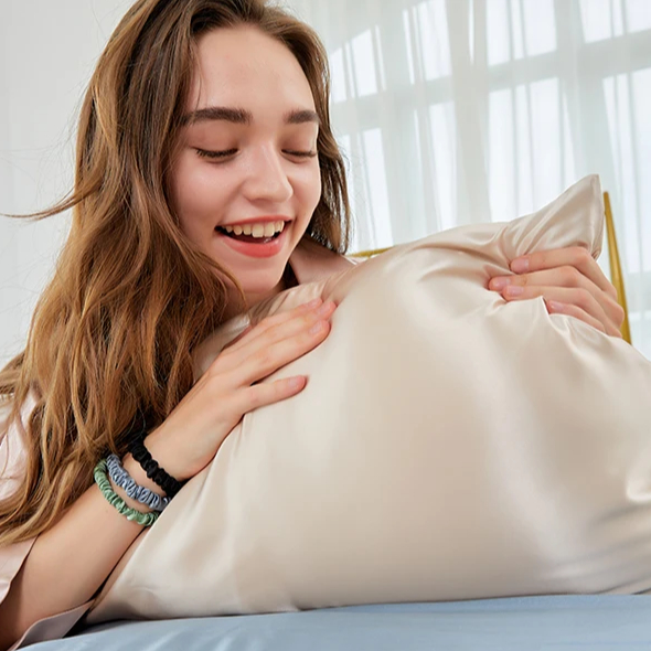 Bán Buôn Tùy Chỉnh Thực Hiện Phong Bì Phong Cách Trắng Mềm Silk Pillowcase Mulbery-silk Gối Với Dây Kéo Bao Bì Với Logo