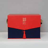 Boîte cadeau en carton magnétique de luxe personnalisée avec feuille d'or poignée de valise rigide matériaux recyclés boîtes en papier avec couvercle magnétique personnalisé